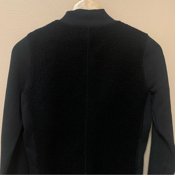 Lululemon Stand Out Sherpa Jacket in Black Size 2 W4AKOS - Picture 12 of 16